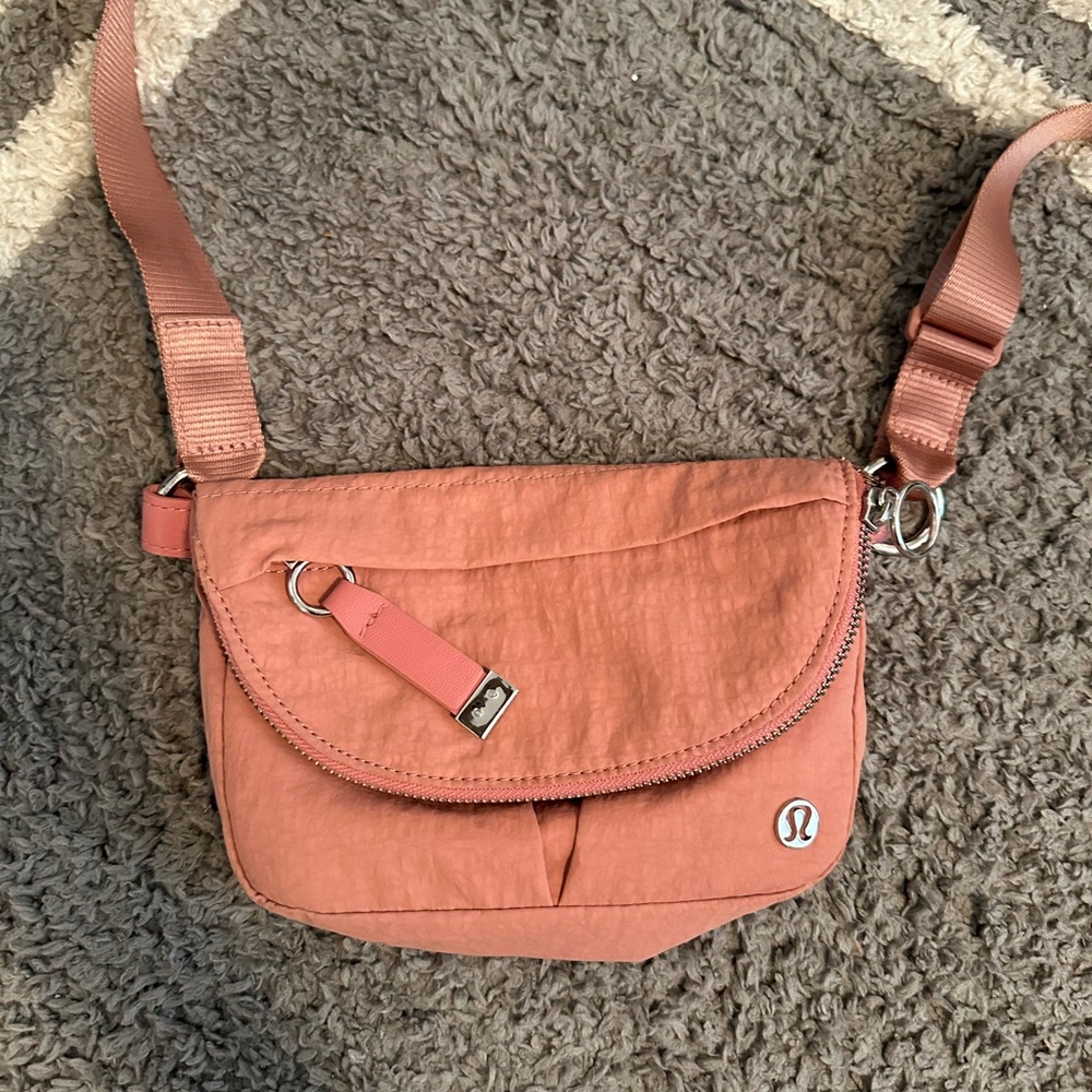 Lululemon salmon pink belt bag